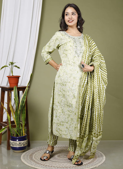 Green Pure Cotton Kurta Pant & Dupatta Set